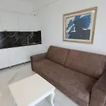 Aliko Apartment *